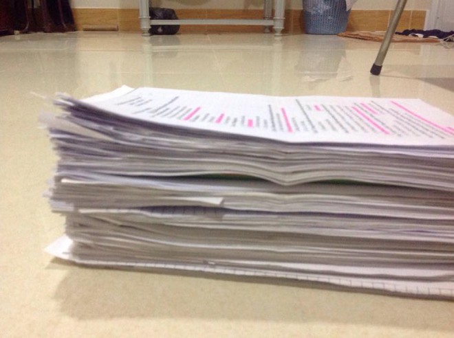 Ai kh&oacute;c nỗi đau n&agrave;y: Đầu năm chi tiền triệu mua t&agrave;i liệu, s&aacute;ch vở cuối năm b&aacute;n giấy vụn chỉ được cốc tr&agrave; sữa - Ảnh 4.