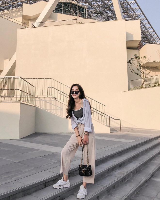 Nắng tưng bừng, c&aacute;c n&agrave;ng mặc đồ hở chưa chắc đ&atilde; hay bằng diện 4 items vừa m&aacute;t mẻ vừa chống nắng hữu hiệu n&agrave;y - Ảnh 8.