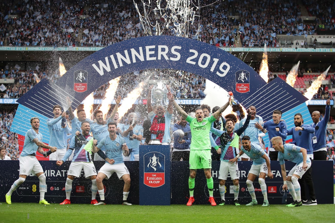 Man City đã chứng minh được sự vững vàng của đội bóng với chiến thắng tại cúp bóng đá. Hãy cùng xem những hình ảnh đầy hào hứng của đội bóng trong chặng đường đến chiến thắng!