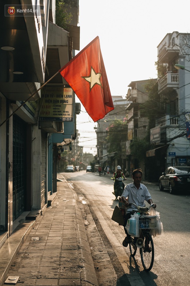 Đời người có nhiều hành trình nhưng chuyến đi sâu lắng nhất là về thăm lăng Bác trong ngày sinh nhật Người - Ảnh 10.