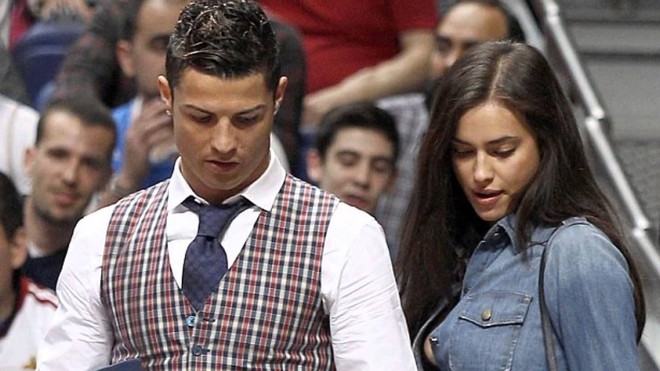 Siêu mẫu Nga nóng bỏng bóc phốt Ronaldo: Đổi đời nhờ nhan sắc, được đại gia bao nuôi và cái kết viên mãn bên tài tử - Ảnh 16.