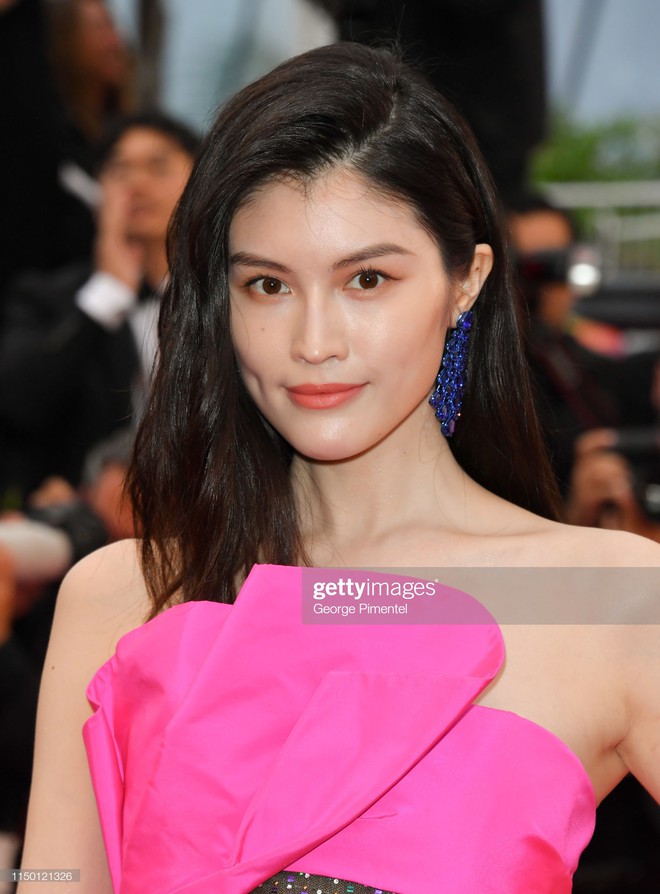 2 thái cực của 2 chân dài Victorias Secret Trung Quốc tại Cannes: Ming Xi như công chúa, Sui He phô phang đến bức người - Ảnh 9.