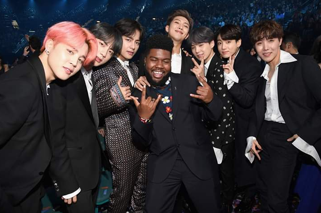 BTS tay bắt mặt mừng với Cardi B, Drake và loạt sao khủng trong hậu trường BBMAs: Liệu lời hứa hợp tác có thành hiện thực? - Ảnh 6.