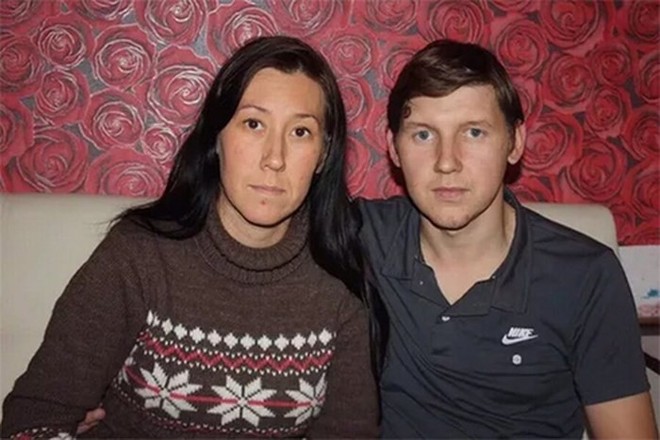 Bản án 24 năm tù cho cặp vợ chồng bỏ đói con trai mới sinh đến chết tại Nga - Ảnh 1.