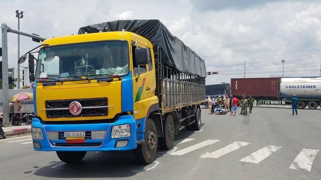 2 người phụ nữ cùng 1 bé gái 5 tuổi thương vong khi đi khám bệnh trở về nhà ở Sài Gòn - Ảnh 1.