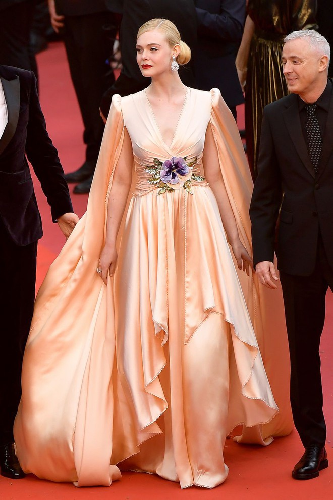 "Giám khảo trẻ nhất lịch sử Cannes" Elle Fanning: Đẹp vô thực, từ bóng của chị gái thành "cô tiên nước Mỹ" quyền lực - Ảnh 20.
