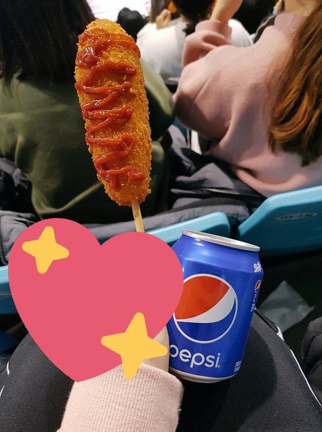 Kh&oacute; tin: fan hai nh&oacute;m nhạc Kpop đ&igrave;nh đ&aacute;m ho&agrave; ho&atilde;n với nhau chỉ nhờ v&agrave;o một miếng... x&uacute;c x&iacute;ch - Ảnh 2.