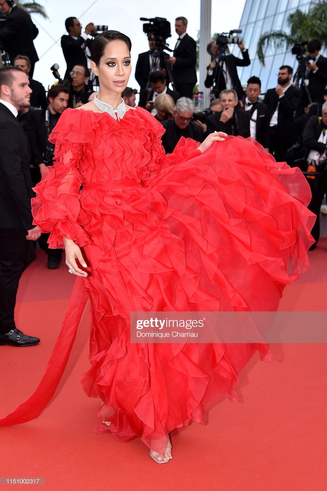 Cannes ngày 8: Mỹ nhân Ý khoe vòng 1 nhức mắt, dàn người mẫu Hollywood tung chiêu hết cỡ tại thảm đỏ - Ảnh 18.