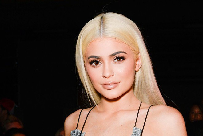 Loạt ảnh tuổi teen hội chị em Kardashian gây bão: Kim xinh bất ngờ, Kylie quá khác nhưng không lột xác bằng nhân vật này - Ảnh 10.