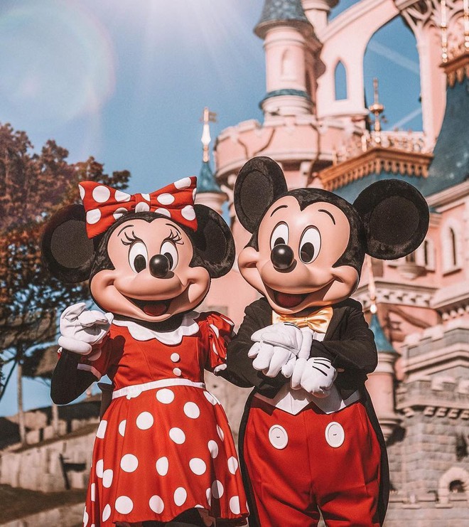 9 bí mật đằng sau vẻ hào nhoáng của những cô công chúa làm việc tại Disney World - Ảnh 4.