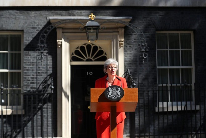 Thủ tướng Anh Theresa May tuyên bố từ chức trong nước mắt - Ảnh 1.