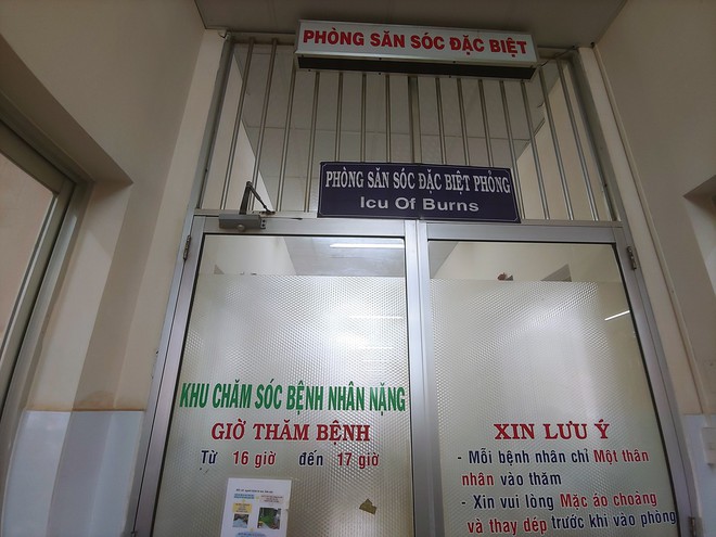 Thương t&acirc;m: Chuẩn bị ăn cơm th&igrave; nổ b&igrave;nh gas, cả gia đ&igrave;nh 4 người bỏng nặng - Ảnh 3.