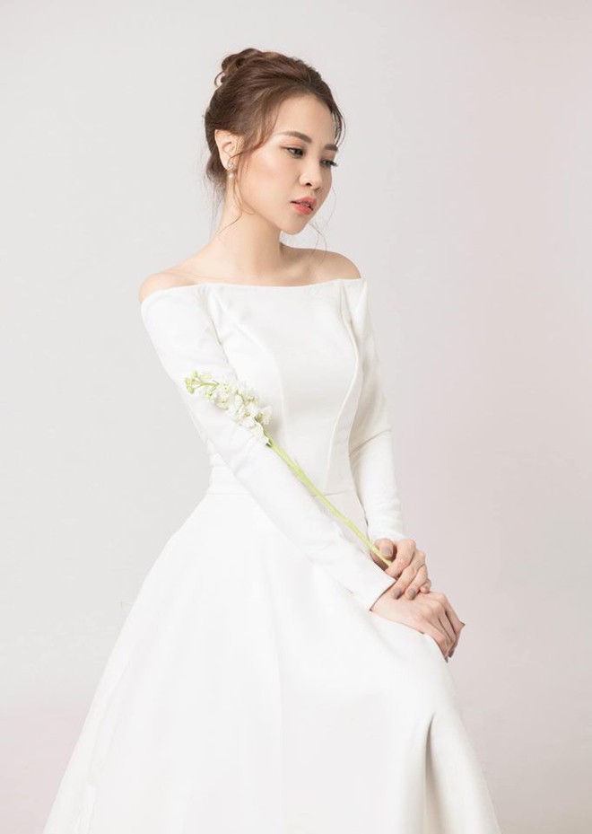 Đàm Thu Trang nhử fan với hình ảnh cô dâu xinh đẹp, NTK tiết lộ giá trị của thiết kế váy khiến ai cũng bất ngờ - Ảnh 5.