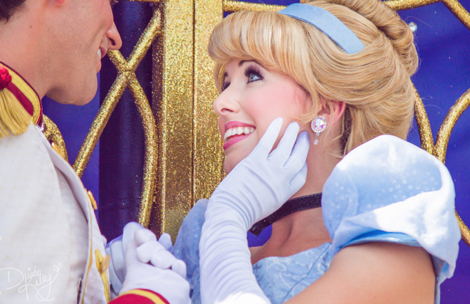9 bí mật đằng sau vẻ hào nhoáng của những cô công chúa làm việc tại Disney World - Ảnh 11.