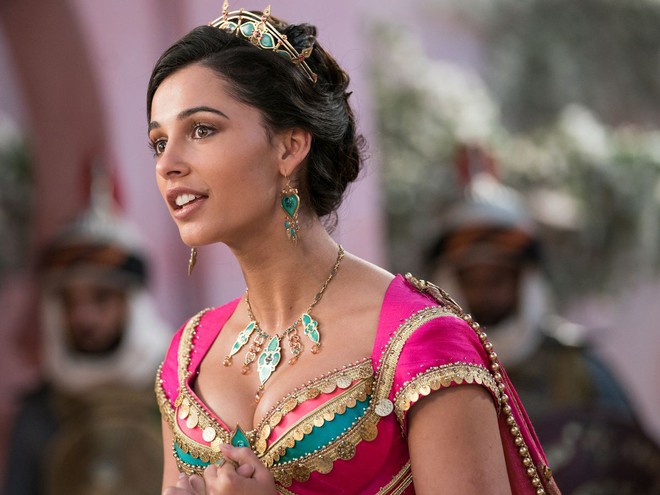 Jasmine đầu tiên của Aladdin Naomi Scott: Vẻ đẹp lai Á - Âu gây bão, từ ca sĩ vô danh thành công chúa mới của Disney - Ảnh 7.