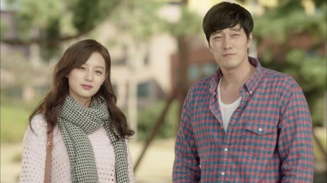 Trước khi yêu Song Joong Ki, Kim Ji Won dính thính cực mạnh từ 5 nam thần màn ảnh này: Số 6 còn bị đồn hẹn hò! - Ảnh 17.