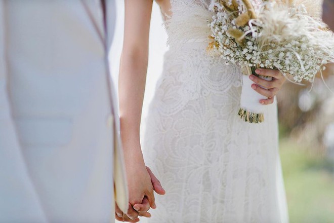 Đ&aacute;m cưới cổ t&iacute;ch bất ngờ của cặp đ&ocirc;i mỹ nam Cung T&acirc;m Kế v&agrave; nữ diễn vi&ecirc;n M&aacute;i Ấm Gia Đ&igrave;nh sau 5 năm b&ecirc;n nhau - Ảnh 9.