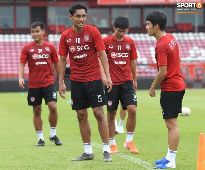 Đặng Văn Lâm tiết lộ đã thăm dò kỹ 2 tiền đạo Thái Lan, sẵn sàng gieo sầu cho chủ nhà tại Kings Cup 2019 - Ảnh 7.