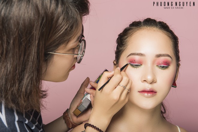 Cô gái rời công ty Nhật để theo đuổi nghề make up bất chấp lời dèm pha của hàng xóm: Đừng để thiên hạ quyết định cuộc đời mình - Ảnh 3.