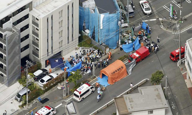 Số nạn nhân trong vụ thảm sát ở Nhật Bản tăng lên 18 - Ảnh 1.