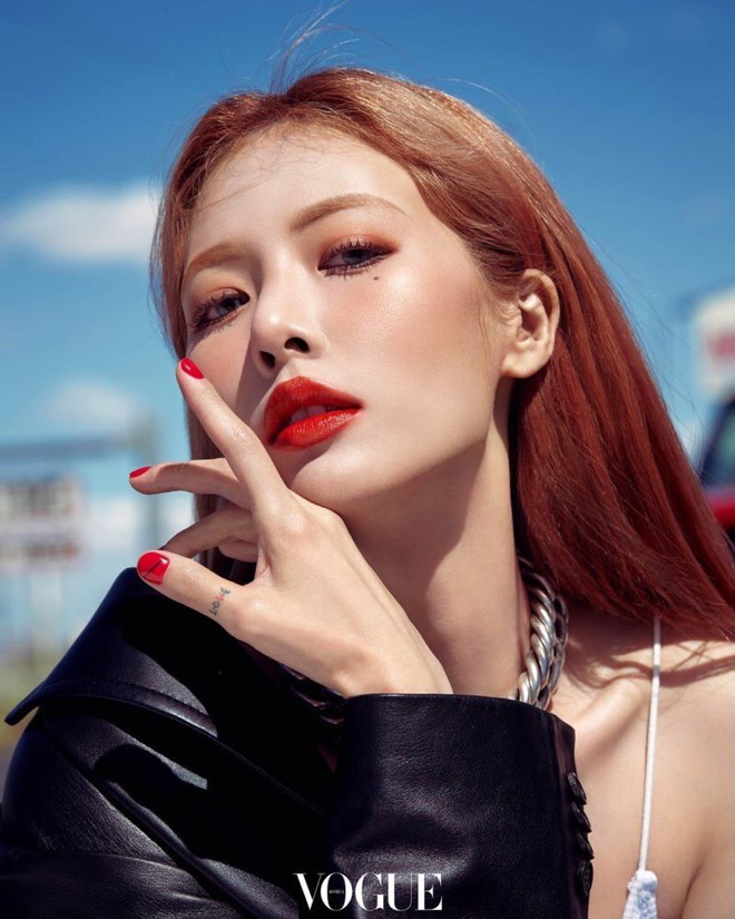 Gây sốc vì mặc như sắp tụt và khoe vòng 3, Hyuna lại sexy đúng đẳng cấp nữ hoàng gợi cảm ở khoảnh khắc kín đáo nhất - Ảnh 13.