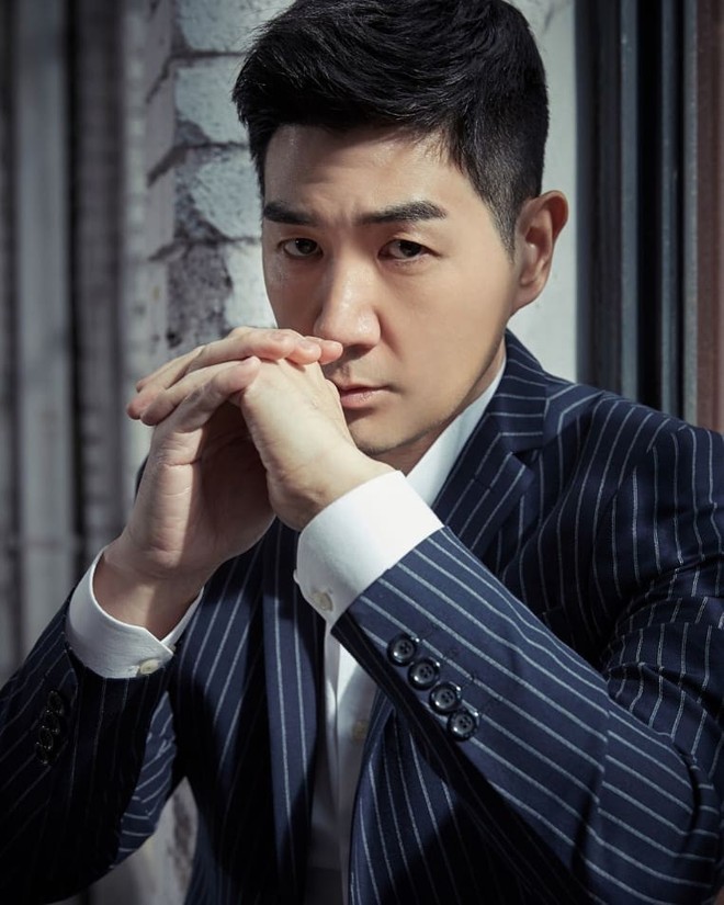 Nam diễn viên Hàn công khai đăng ảnh tận mặt chỉ trích chủ tịch YG vì bê bối, tài tử Pinocchio có thái độ bất ngờ - Ảnh 1.