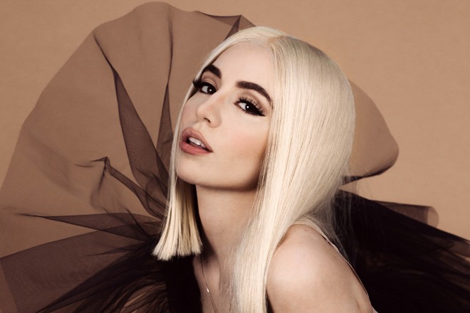 “Old Town Road” tiếp tục trụ vững ngôi vị No.1, Billie Eilish và Ava Max lần đầu đặt chân vào “hàng ngũ danh tiếng” tại BXH Billboard Hot 100 - Ảnh 4.