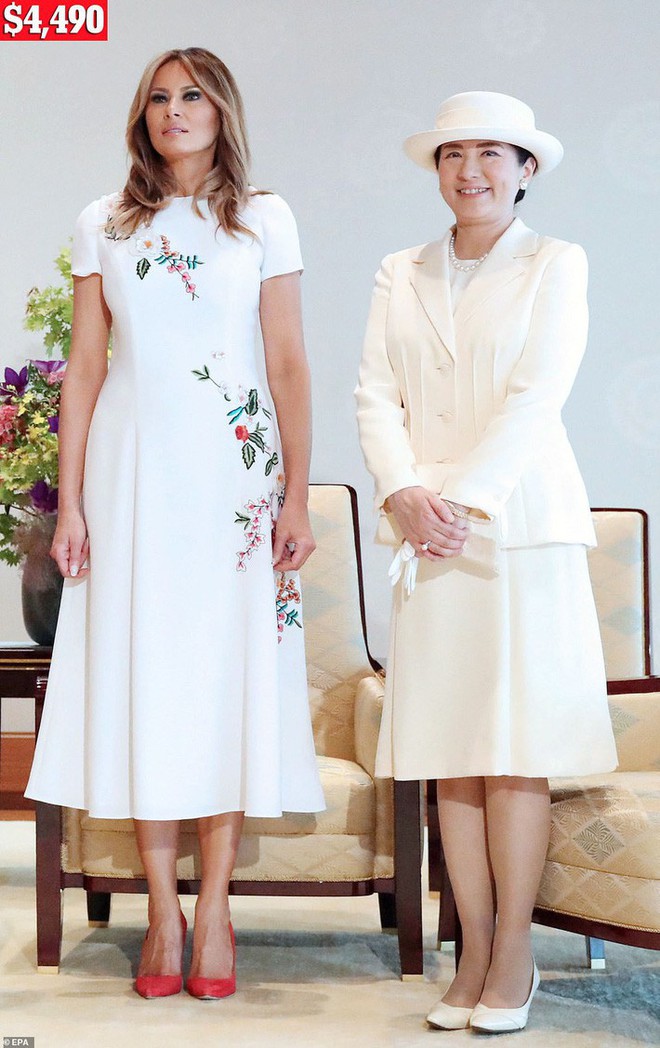 Bà Melania Trump chi gần nửa tỷ cho trang phục mặc trong chuyến thăm Nhật Bản 4 ngày, biến hóa từ sành điệu đến quý phái - Ảnh 5.