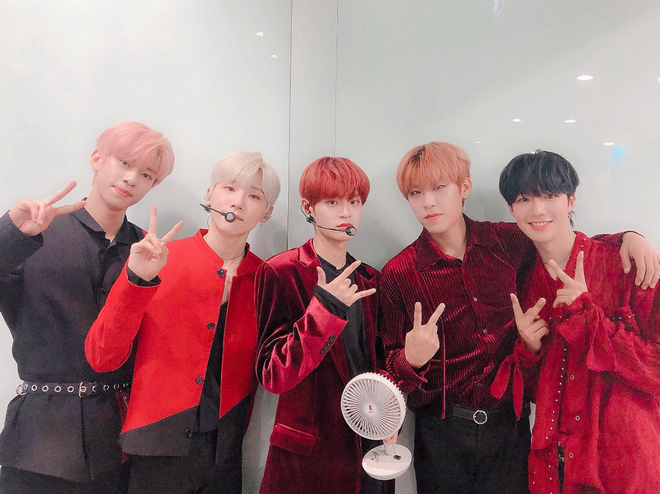 Hụt cúp 2 lần nhưng AB6IX phá được kỉ lục của TXT, vượt mặt IZ*ONE và lọt top cùng Wanna One - Ảnh 3.