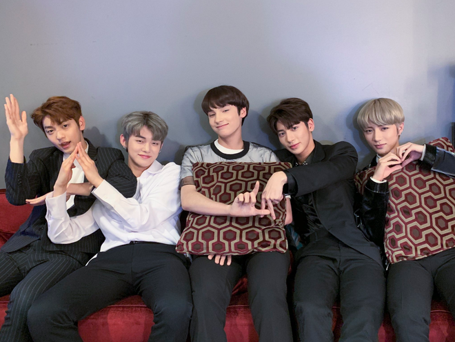 Hụt cúp 2 lần nhưng AB6IX phá được kỉ lục của TXT, vượt mặt IZ*ONE và lọt top cùng Wanna One - Ảnh 5.