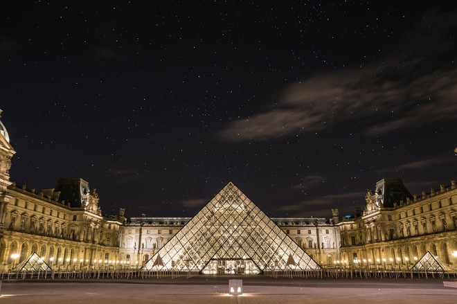 Bảo tàng Louvre (Pháp) buộc phải đóng cửa vì quá đông du khách kéo tới xem kiệt tác tranh nàng Mona Lisa - Ảnh 1.