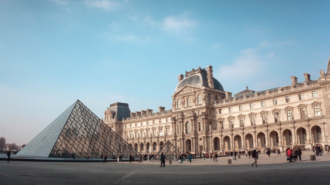 Bảo tàng Louvre (Pháp) buộc phải đóng cửa vì quá đông du khách kéo tới xem kiệt tác tranh nàng Mona Lisa - Ảnh 4.