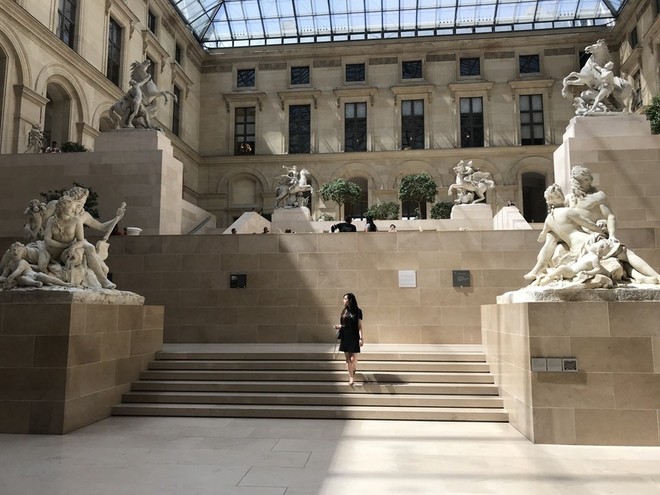 Bảo tàng Louvre (Pháp) buộc phải đóng cửa vì quá đông du khách kéo tới xem kiệt tác tranh nàng Mona Lisa - Ảnh 6.