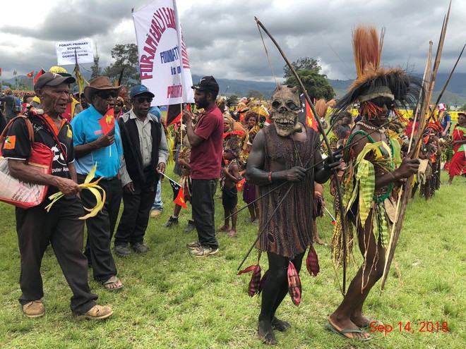 “Thi&#234;n biến vạn ho&#225;” với Goroka Show – Lễ hội thổ d&#226;n của đất nước b&#237; hiểm nhất thế giới Papua New Guinea - Ảnh 3.