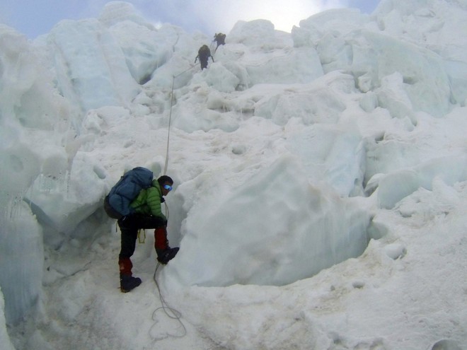 10 sự thực nhiều người chưa biết về hành trình chinh phục Everest: Siêu tốn kém, chuẩn bị không kỹ thì chỉ bỏ mạng - Ảnh 10.