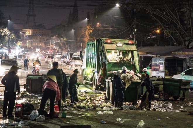 Tranh cãi về loạt ảnh cảnh tỉnh tình trạng xả rác ở Đà Lạt: Cư dân mạng chia thành 2 phe rõ rệt! - Ảnh 3.
