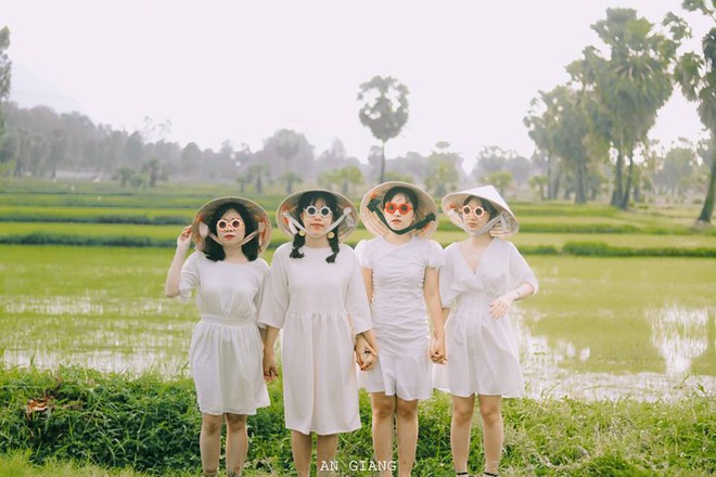 Ai bảo An Giang kh&ocirc;ng c&oacute; g&igrave; chơi th&igrave; học ngay b&iacute; k&iacute;p du lịch của hội bạn n&agrave;y nh&eacute;, đảm bảo chuẩn kh&ocirc;ng cần chỉnh - Ảnh 1.