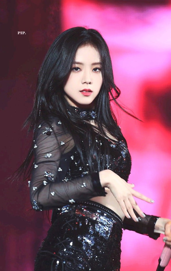 5 điểm trùng hợp khó tin của idol cực phẩm Jisoo (BLACKPINK) và Jin (BTS): Trông như sinh đôi, gia thế tựa họ hàng - Ảnh 10.