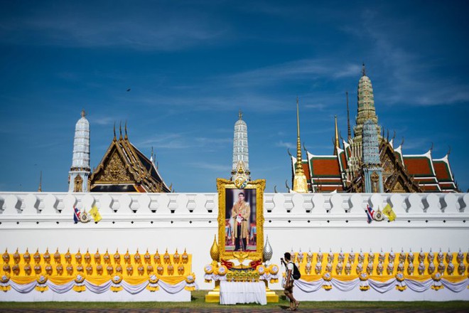 Toàn cảnh lễ đăng quang của Nhà vua Thái Lan Rama X - Ảnh 1.