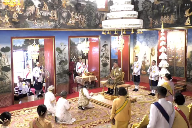 Toàn cảnh lễ đăng quang của Nhà vua Thái Lan Rama X - Ảnh 10.