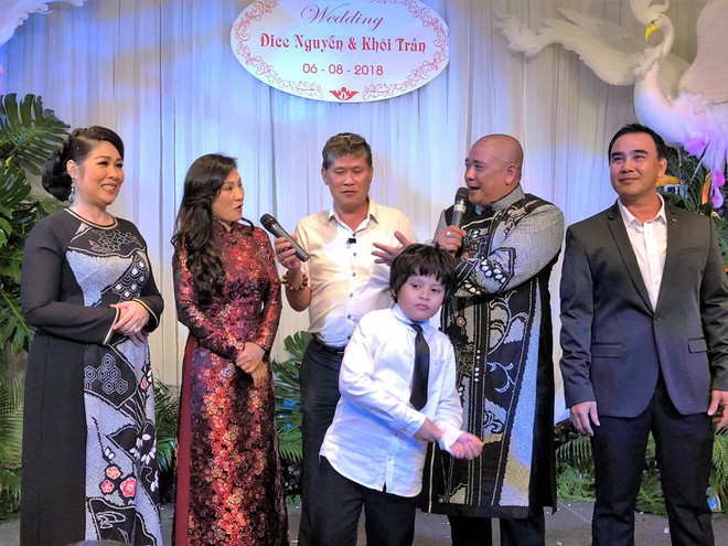 T&igrave;nh bạn &ldquo;hoạn nạn c&oacute; nhau&rdquo; của Vbiz: Người sẵn s&agrave;ng cắm sổ đỏ vay tiền cho bạn l&agrave;m phim, người hết l&ograve;ng chăm s&oacute;c l&uacute;c bệnh tật! - Ảnh 8.