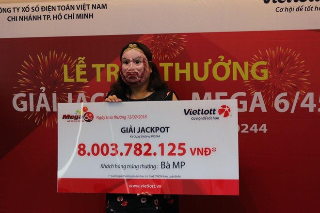 Bộ sưu tập những chiếc mặt nạ Vietlott đủ thể loại của chủ nhân giải Jackpot trị giá hàng tỷ đồng - Ảnh 12.