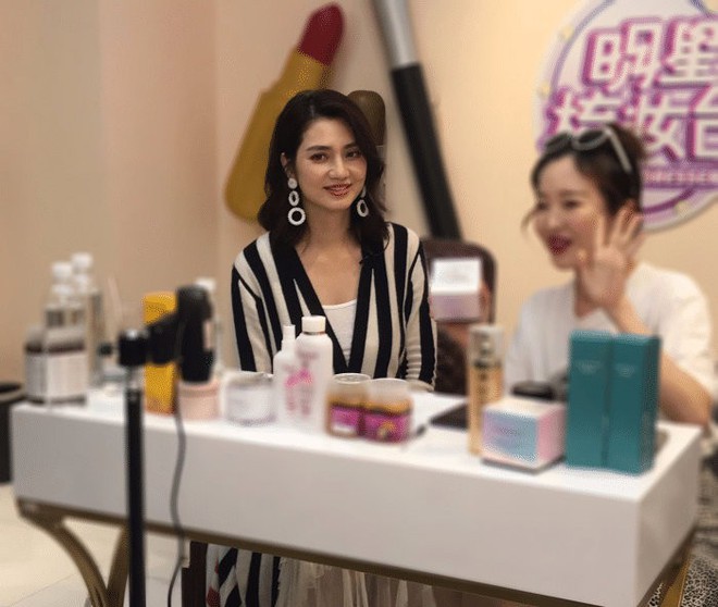 Drama ngoại t&igrave;nh b&ecirc; bối của Cbiz: Tr&aacute;c Vỹ tiết lộ th&ecirc;m t&igrave;nh h&igrave;nh cặp tra nam tiện nữ, b&agrave; cả thu&ecirc; paparazzi phản k&iacute;ch? - Ảnh 5.