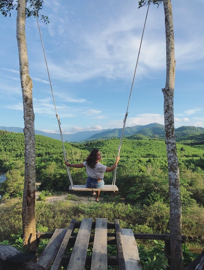 Cần gì đến Bali, tại Việt Nam cũng có xích đu gỗ view trọn thung lũng tha hồ cho bạn “thót tim” bay lượn! - Ảnh 3.