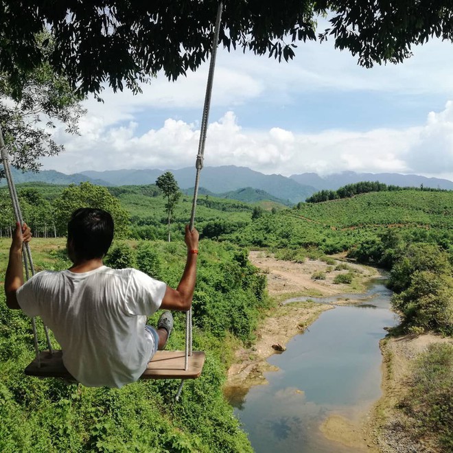 Cần gì đến Bali, tại Việt Nam cũng có xích đu gỗ view trọn thung lũng tha hồ cho bạn “thót tim” bay lượn! - Ảnh 10.