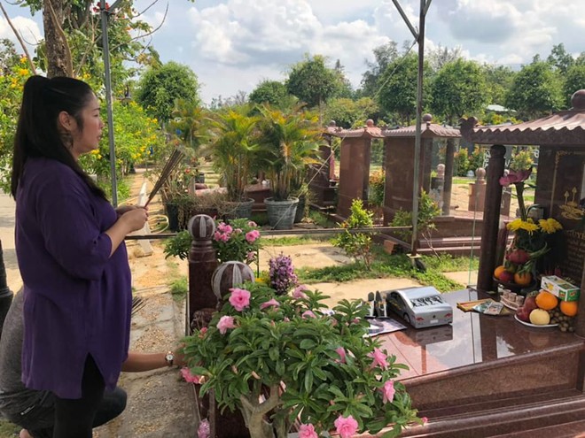 NSND Hồng V&acirc;n tiết lộ di nguyện cuối c&ugrave;ng của nghệ sĩ Anh Vũ sẽ được gia đ&igrave;nh ho&agrave;n th&agrave;nh trước 49 ng&agrave;y mất - Ảnh 1.