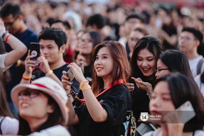 Giới trẻ Sài Gòn cùng loạt nghệ sĩ đình đám như Vũ, Đen Vâu, Suboi hoà mình vào bữa tiệc âm nhạc hoành tráng tại Thơm Music Festival - Ảnh 9.