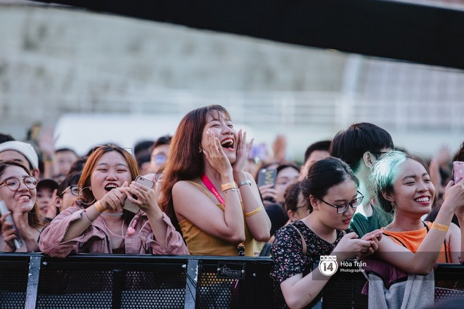 Giới trẻ Sài Gòn cùng loạt nghệ sĩ đình đám như Vũ, Đen Vâu, Suboi hoà mình vào bữa tiệc âm nhạc hoành tráng tại Thơm Music Festival - Ảnh 8.