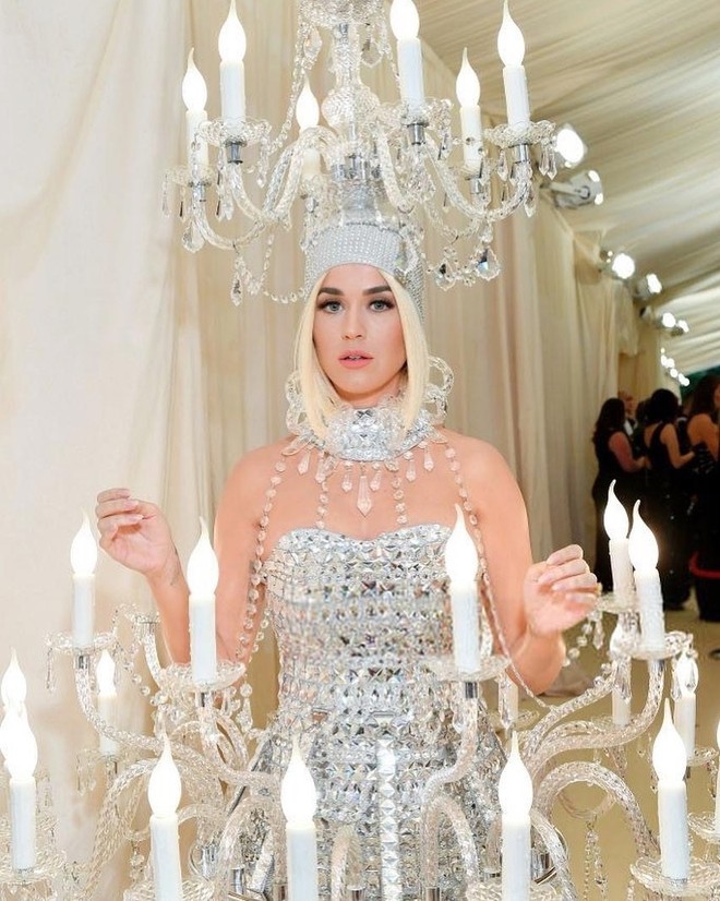 Nhìn vào bộ trang phục của Katy Perry tại Met Gala, hội chị em háu ăn chỉ có thể thốt lên: Ôi ngon mắt quá! - Ảnh 1.