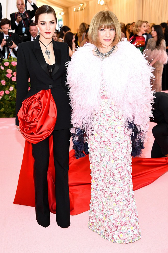 Met Gala 2019 (P2): Kylie và Kendall nổi nhất hội, Kim diện váy chảy nước ảo diệu nhưng bó nghẹt thở - Ảnh 46.